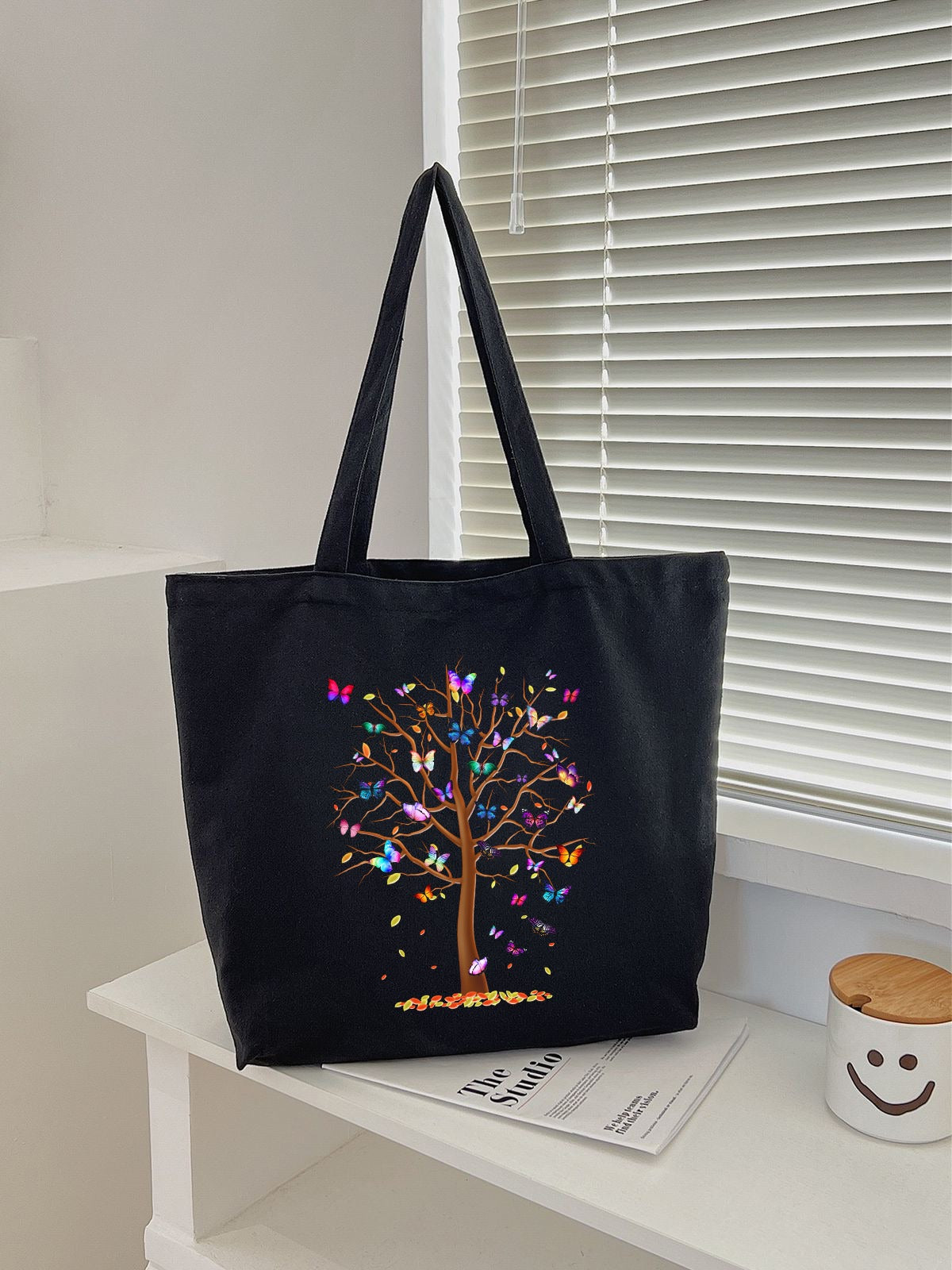 BIG TREE TOTE BAG BLACK